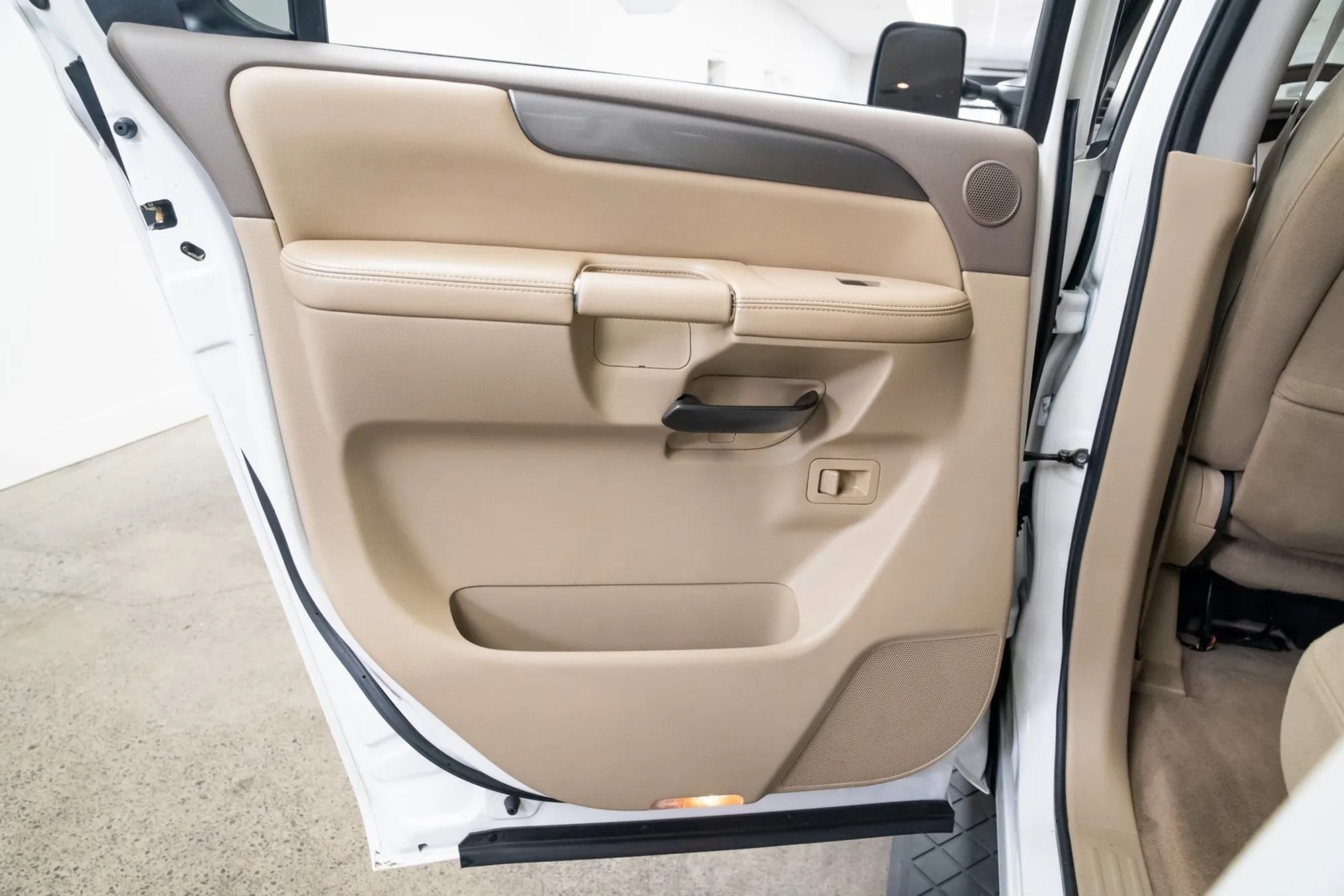 2011 Nissan Armada SV