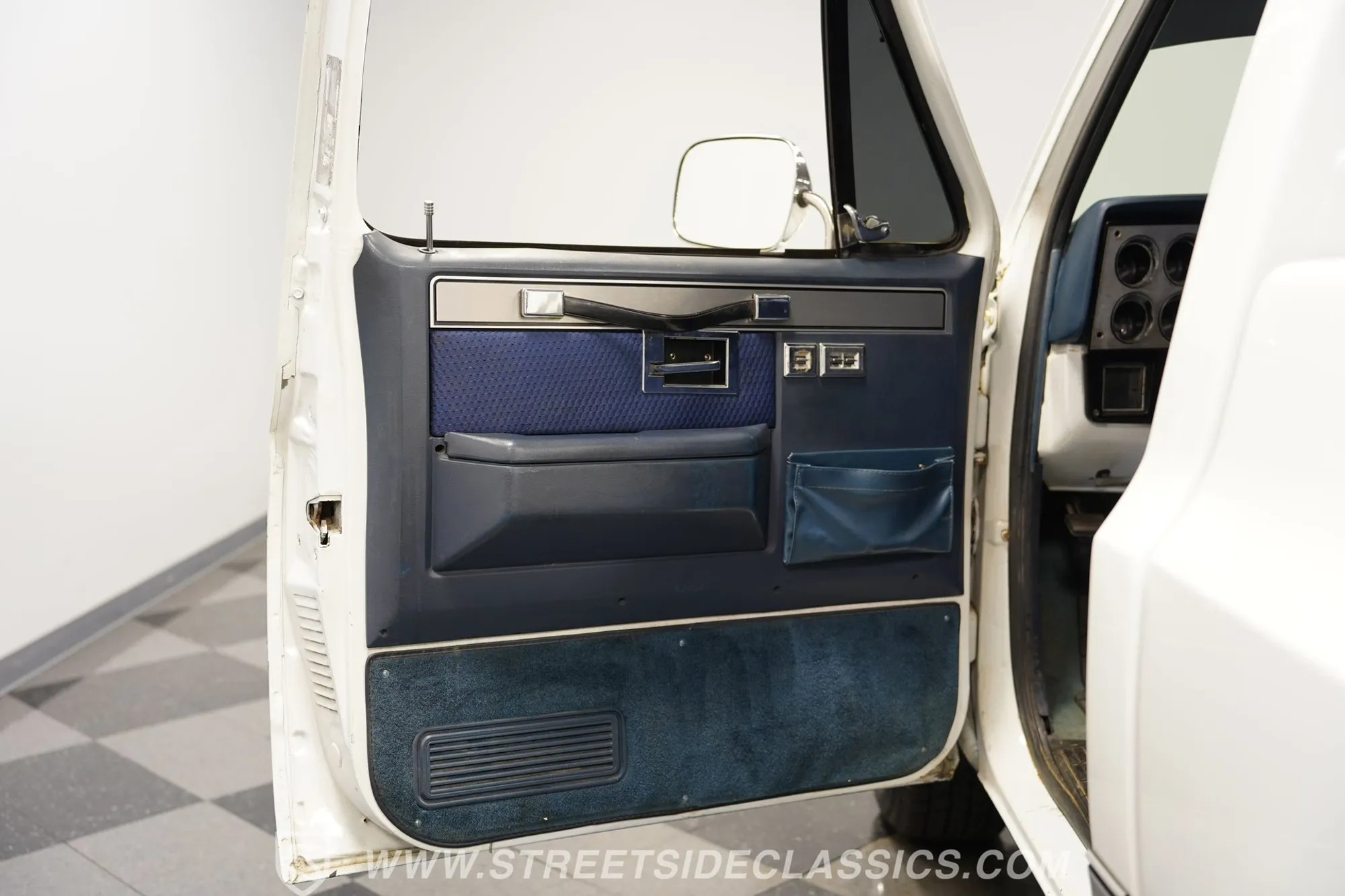 1984 Chevrolet C10 Restomod