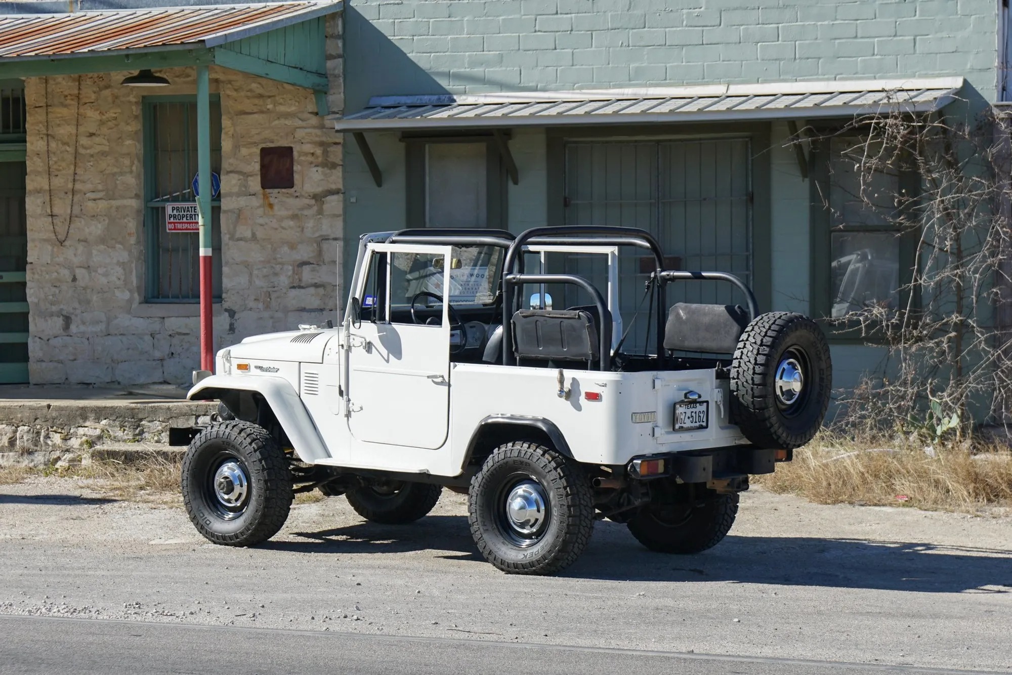 1974 Toyota Land Cruiser FJ40 - 3