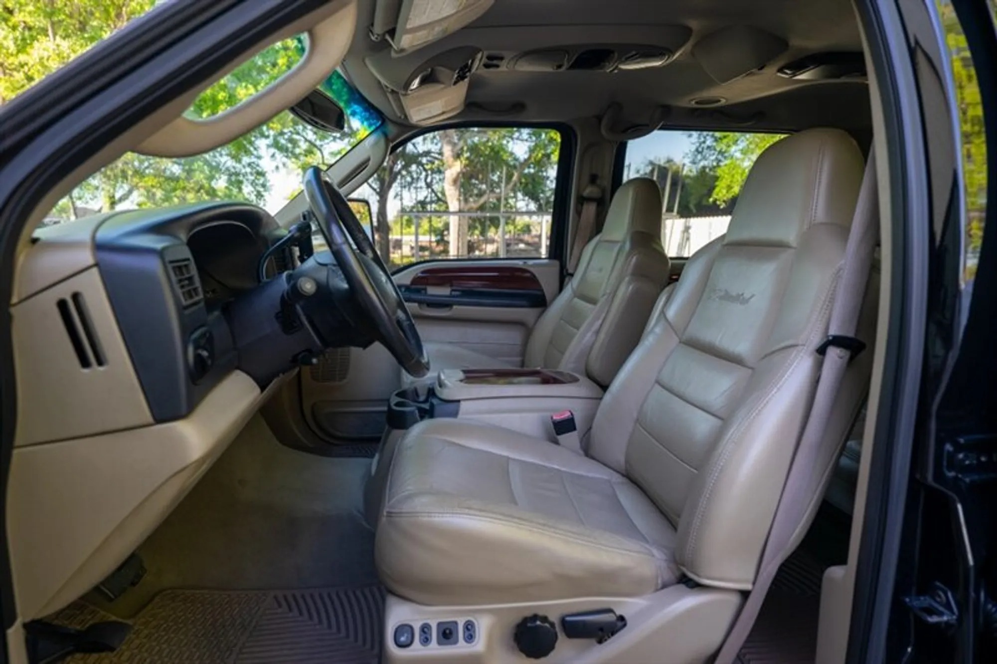 2005 Ford Excursion Limited