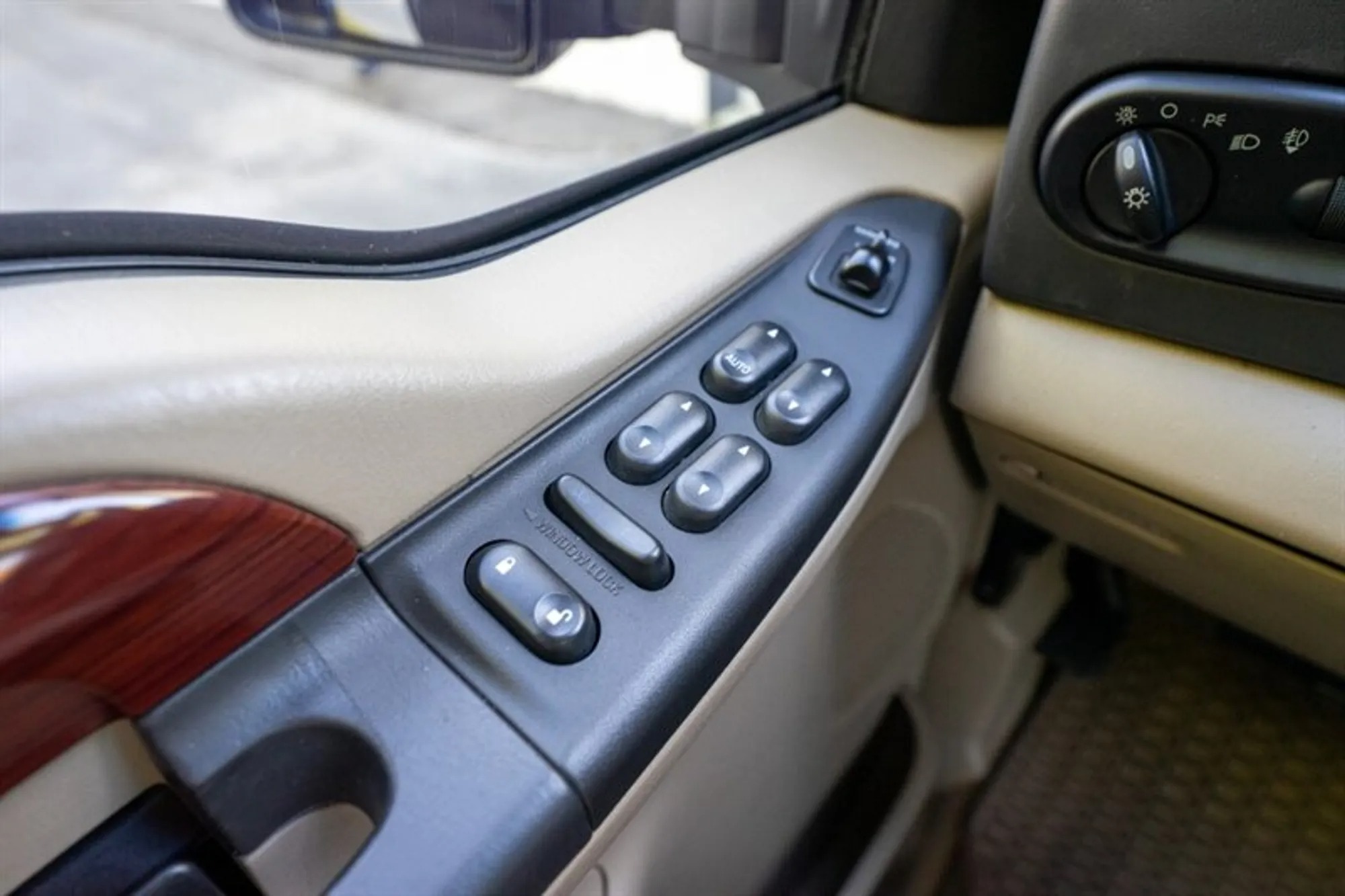 2005 Ford Excursion Limited