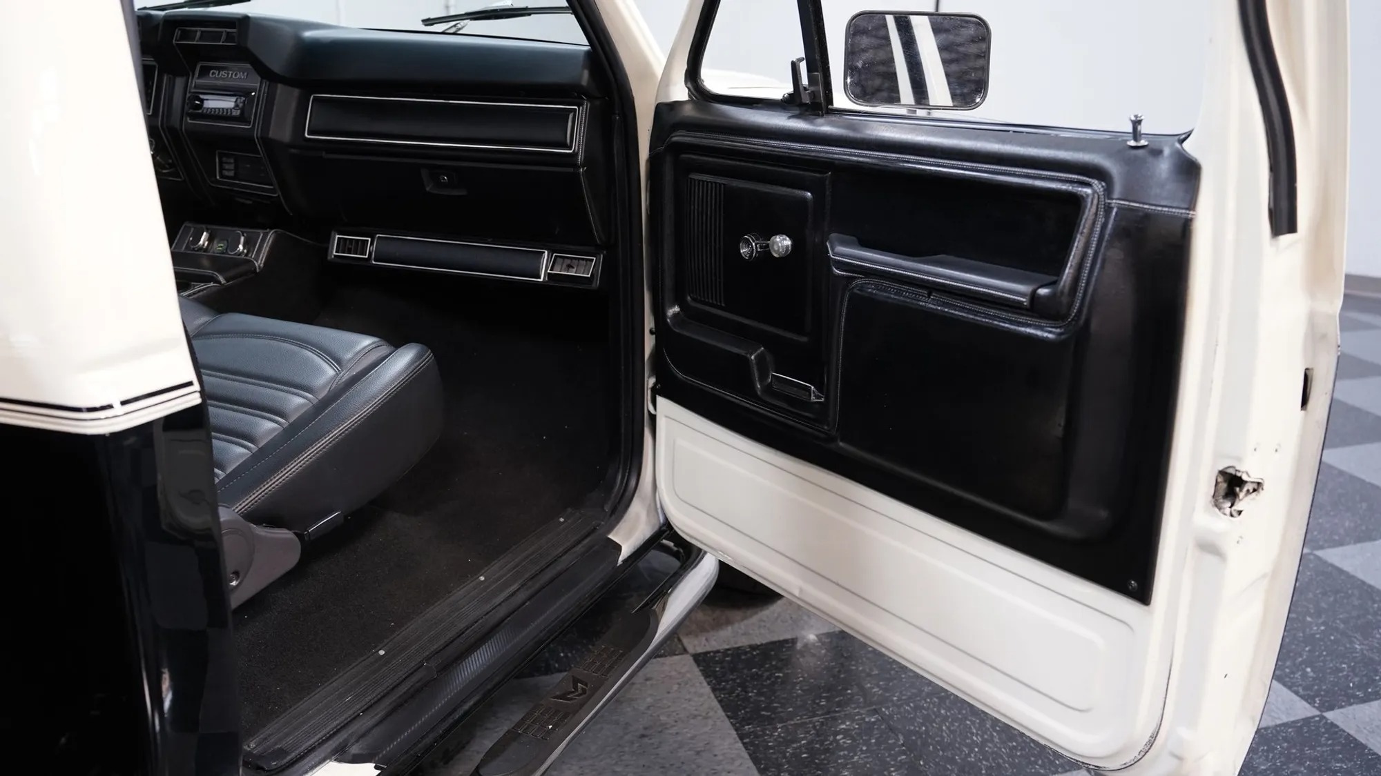 1981 Ford F-100 Custom Flareside