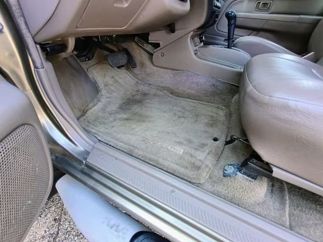 2001 Nissan Frontier SE