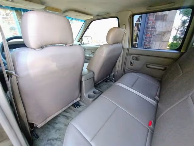 2001 Nissan Frontier SE