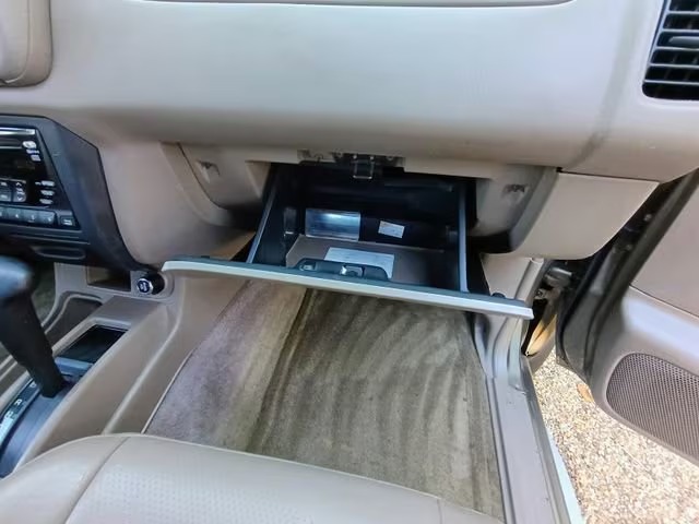 2001 Nissan Frontier SE