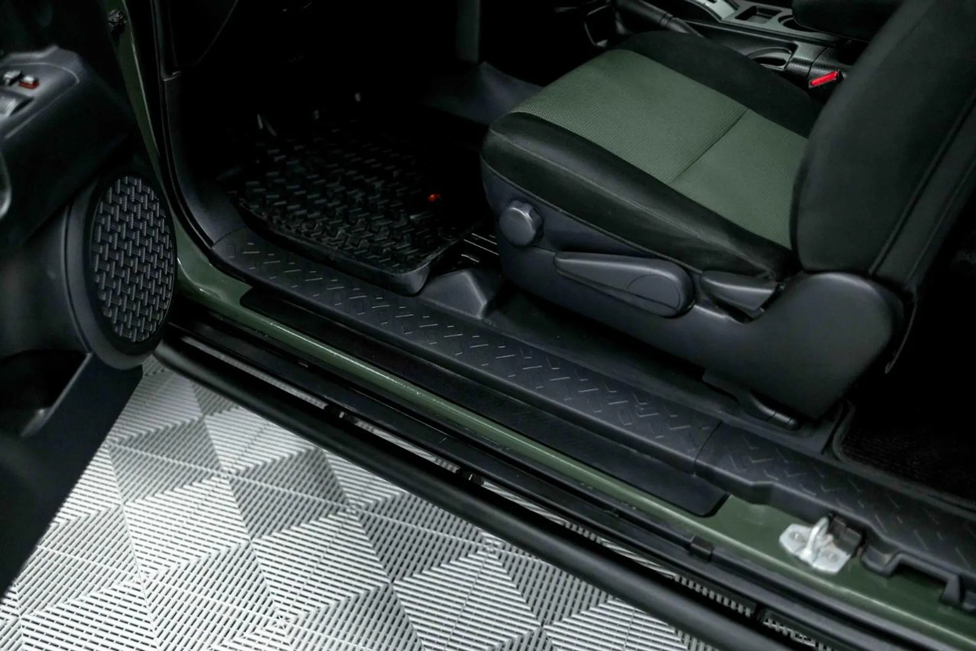 30k-Mile 2011 Toyota FJ Cruiser Trail Teams