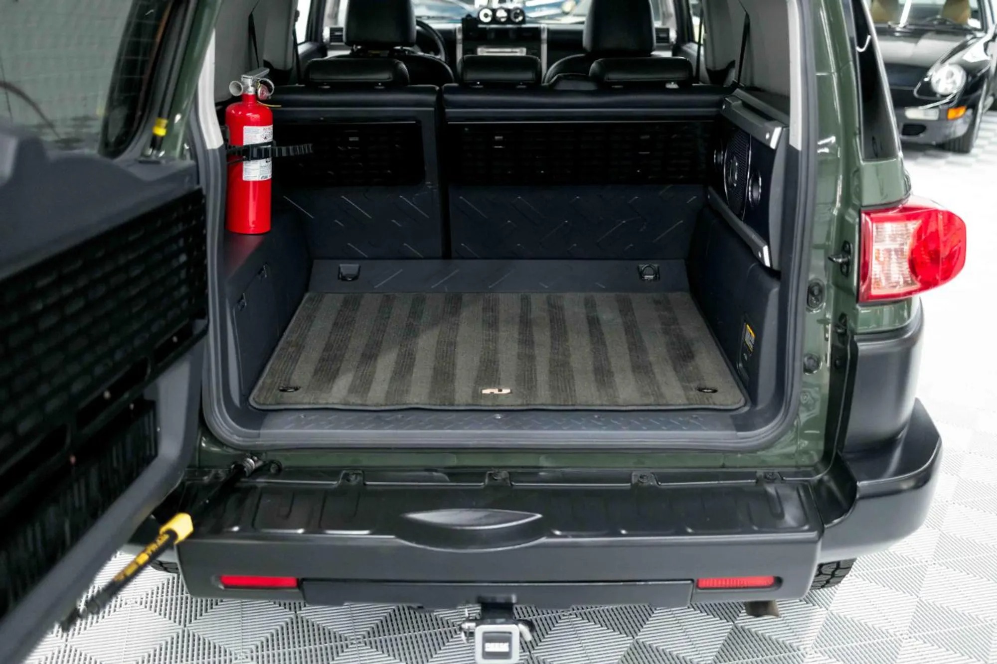 30k-Mile 2011 Toyota FJ Cruiser Trail Teams