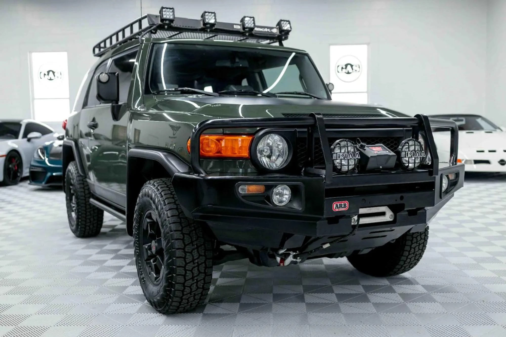 30k-Mile 2011 Toyota FJ Cruiser Trail Teams - 5