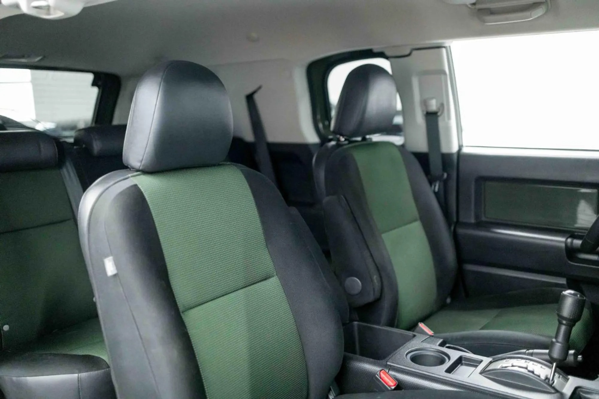 30k-Mile 2011 Toyota FJ Cruiser Trail Teams