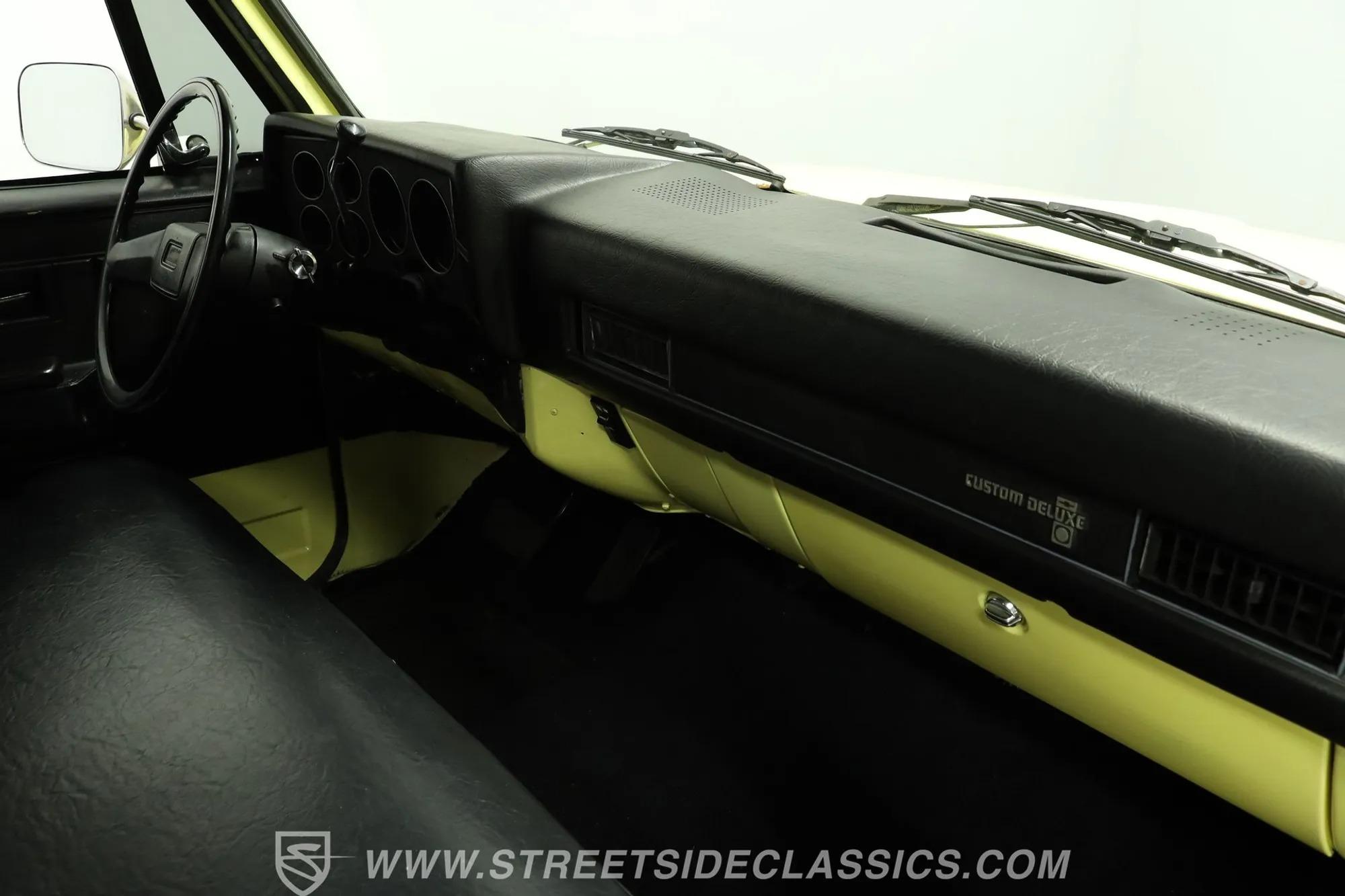 1987 Chevrolet C10 Custom Deluxe Stepside