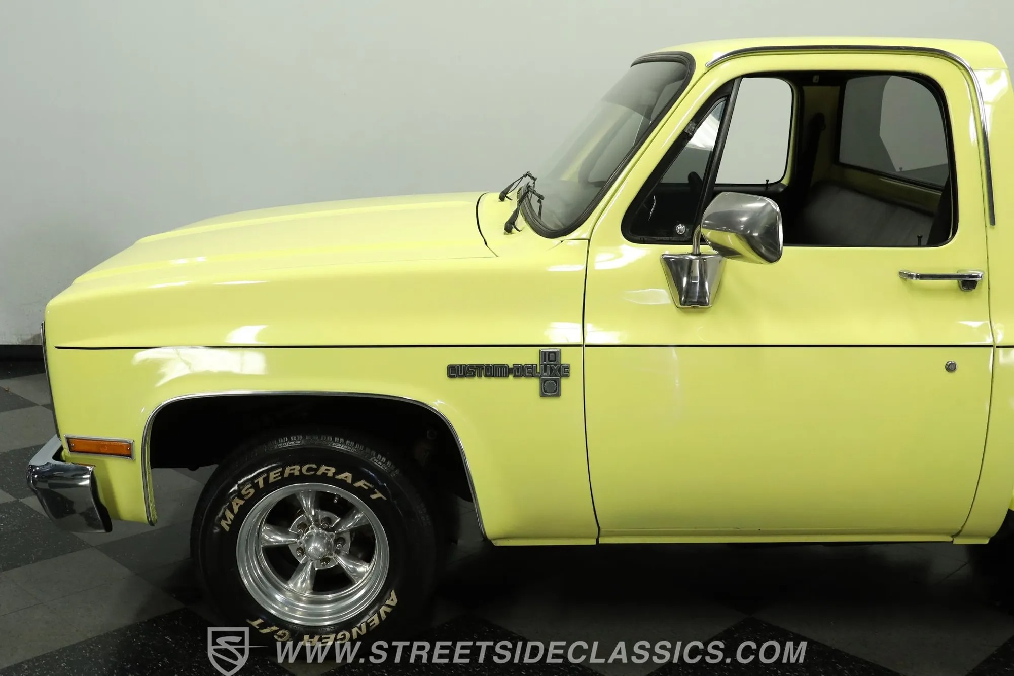 1987 Chevrolet C10 Custom Deluxe Stepside