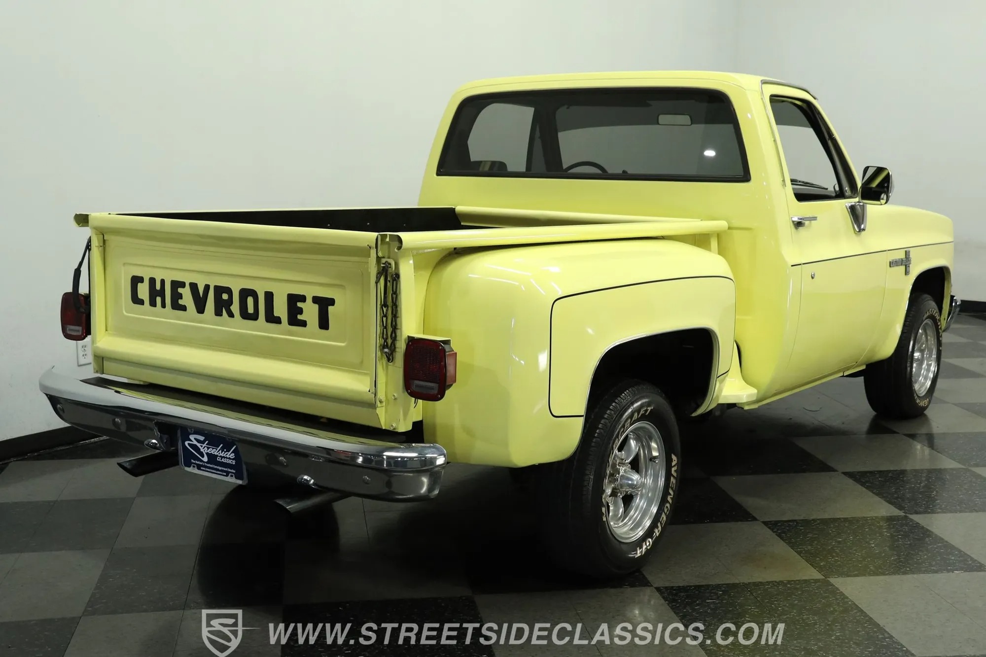 1987 Chevrolet C10 Custom Deluxe Stepside