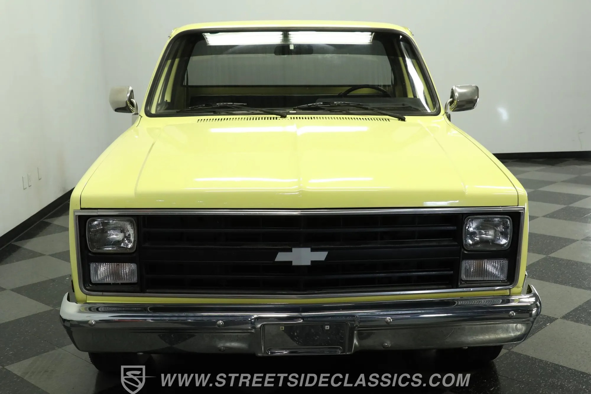 1987 Chevrolet C10 Custom Deluxe Stepside