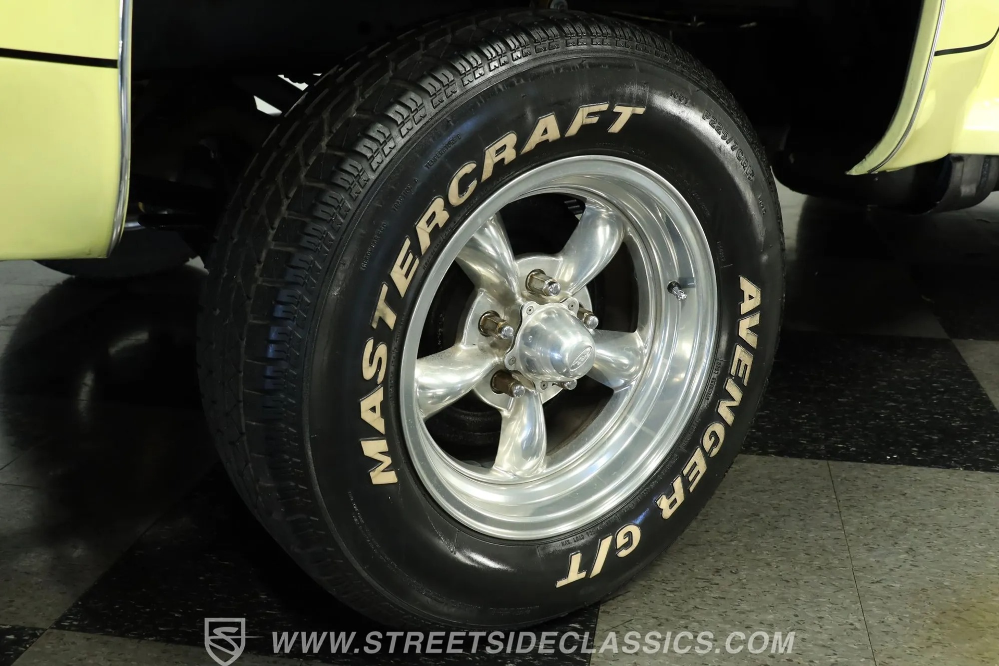 1987 Chevrolet C10 Custom Deluxe Stepside