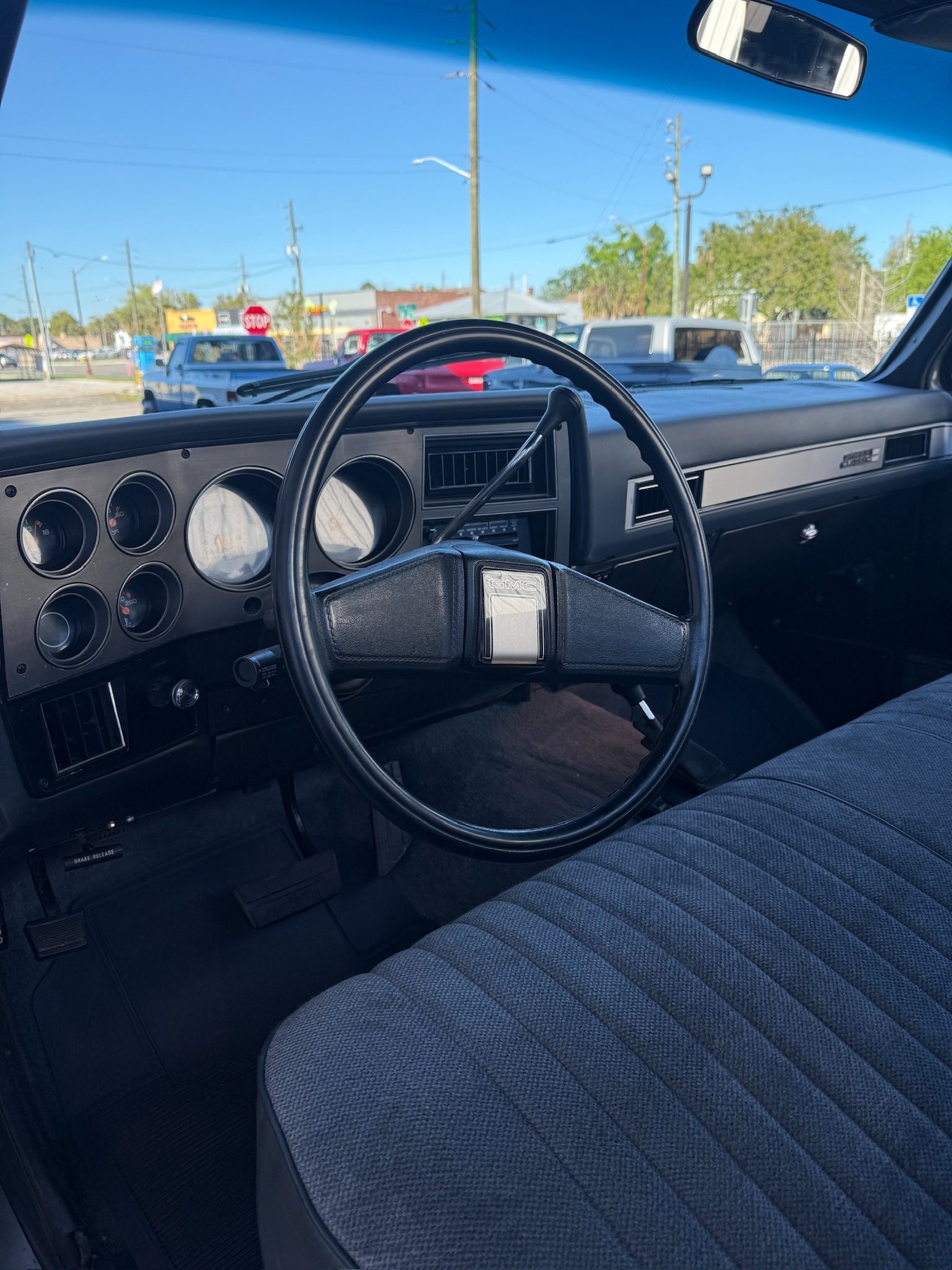 1987 GMC Sierra Classic V-15