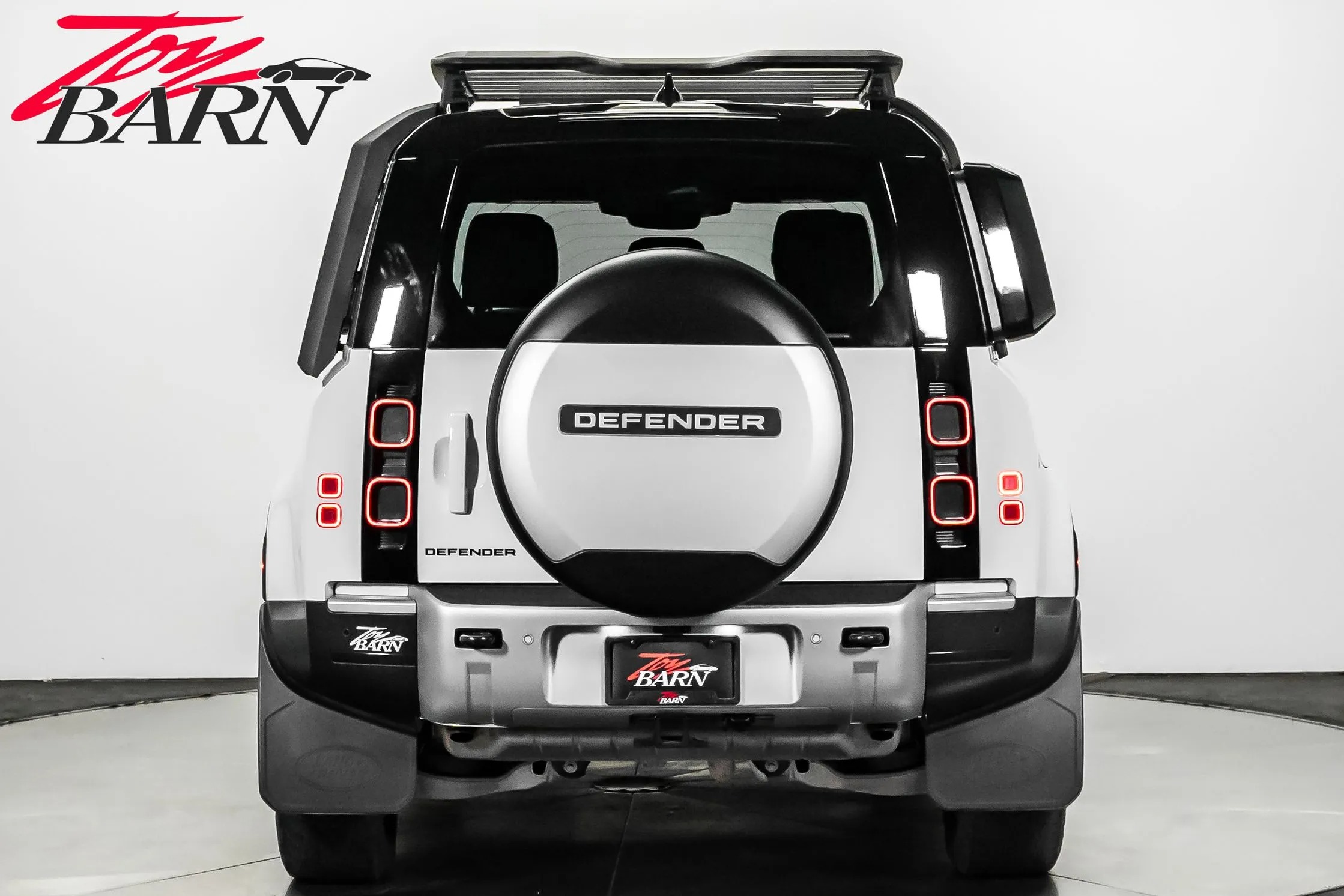 2024 Land Rover Defender 110 S - 5