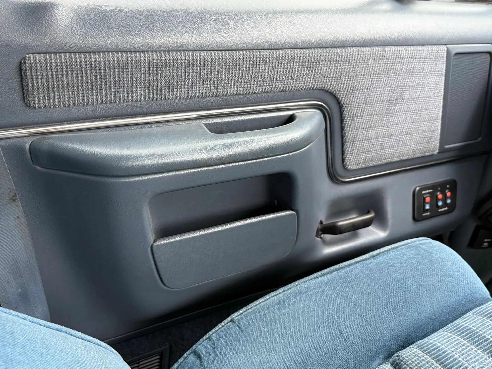 1990 Ford F-350 XLT Lariat