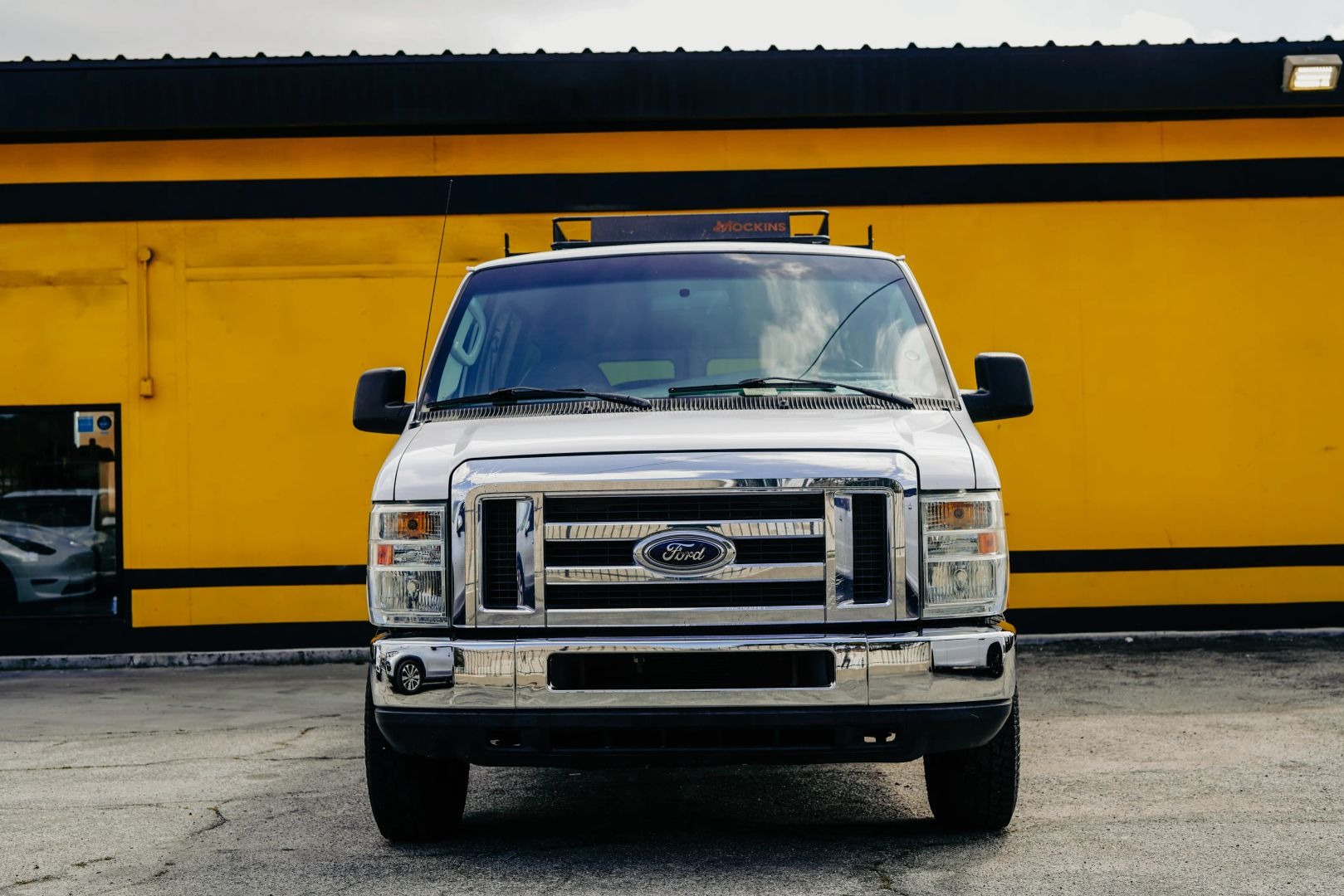 2008 Ford E-350 Super Duty - 4