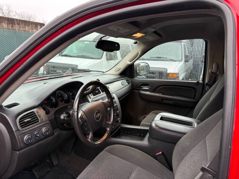 45k-Mile 2007 Chevrolet Suburban LS 2500