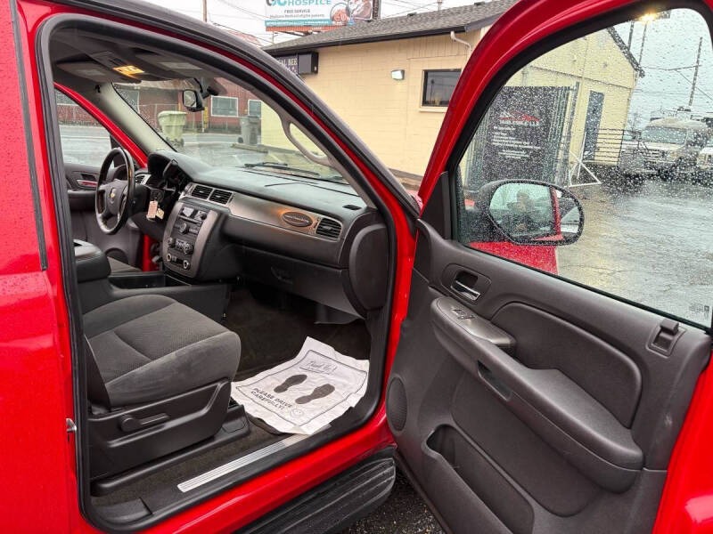 45k-Mile 2007 Chevrolet Suburban LS 2500