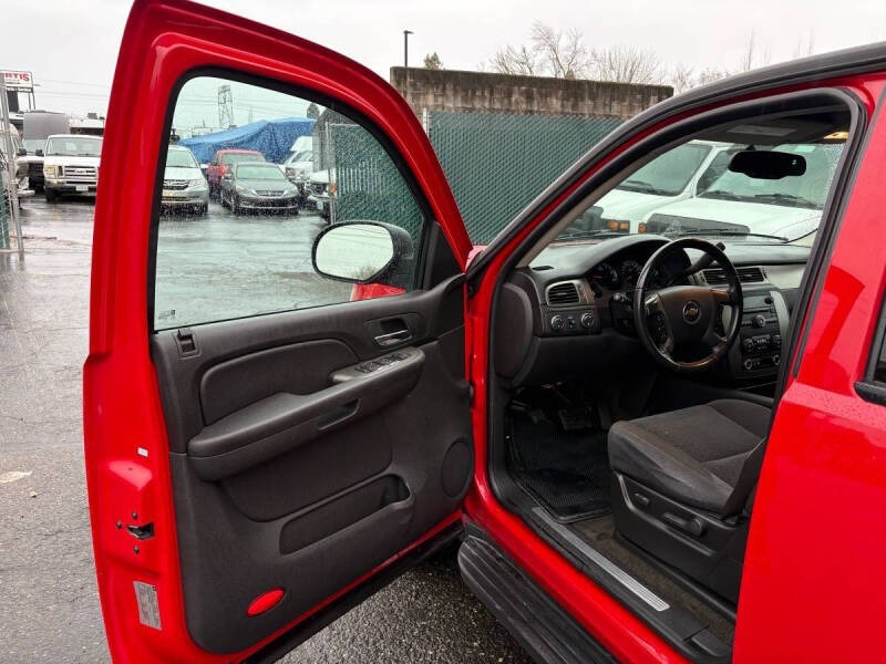 45k-Mile 2007 Chevrolet Suburban LS 2500