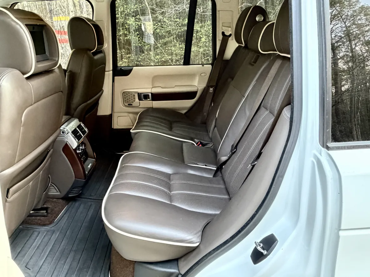 2011 Range Rover HSE Luxury