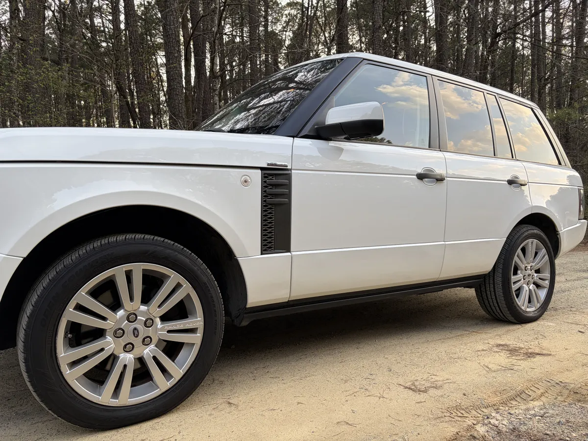 2011 Range Rover HSE Luxury