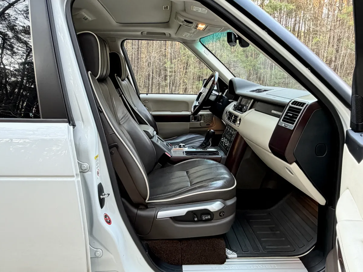 2011 Range Rover HSE Luxury