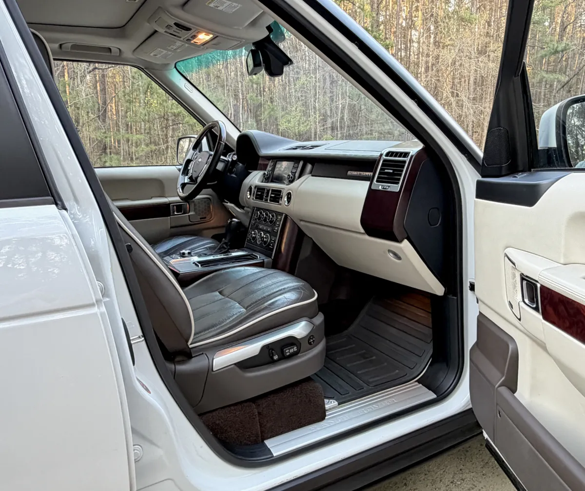 2011 Range Rover HSE Luxury
