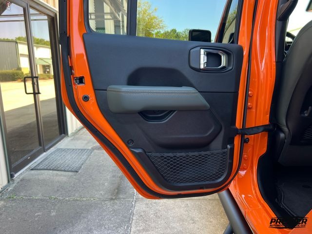 2025 Jeep Gladiator Mojave X