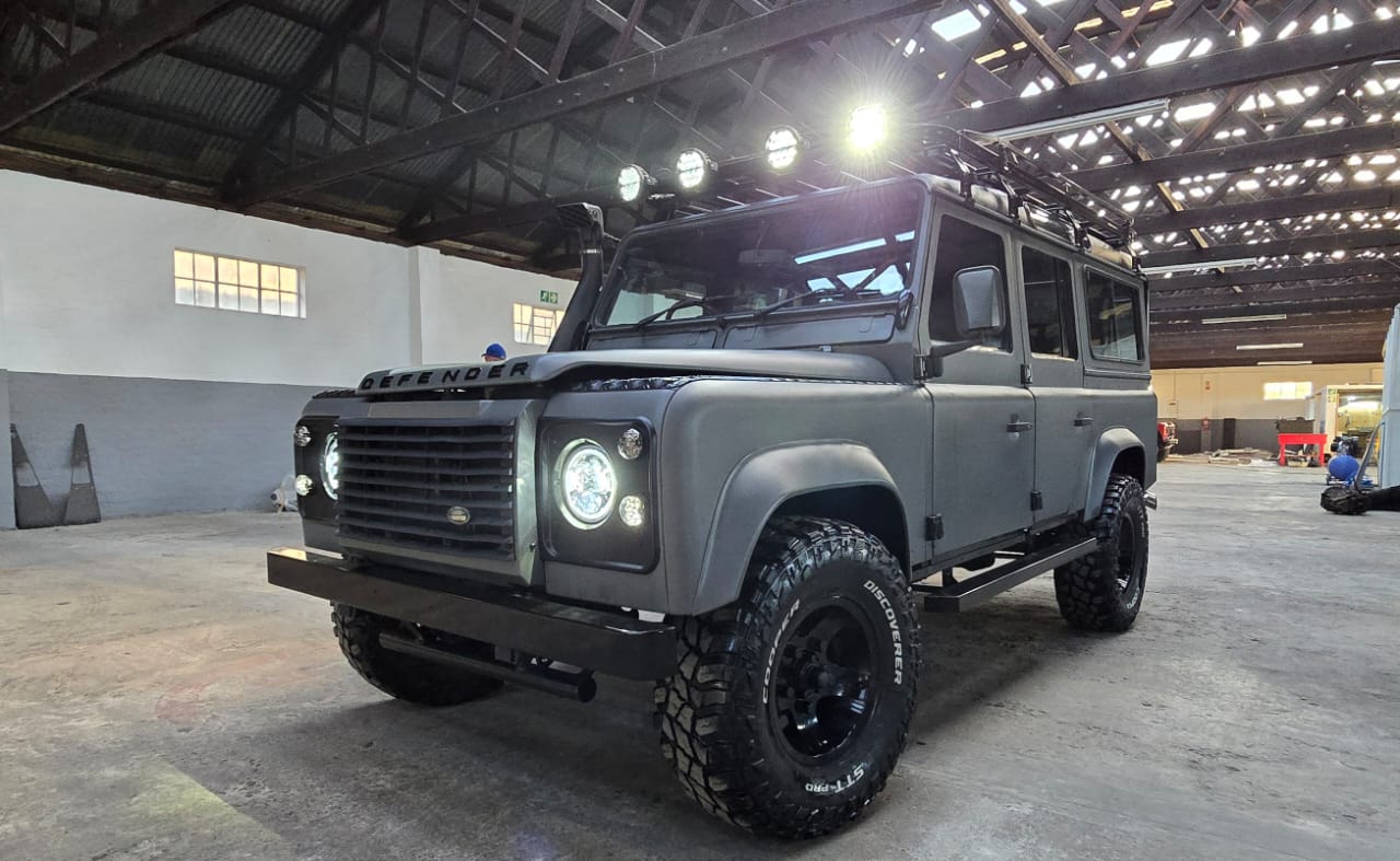  Land Rover Defender