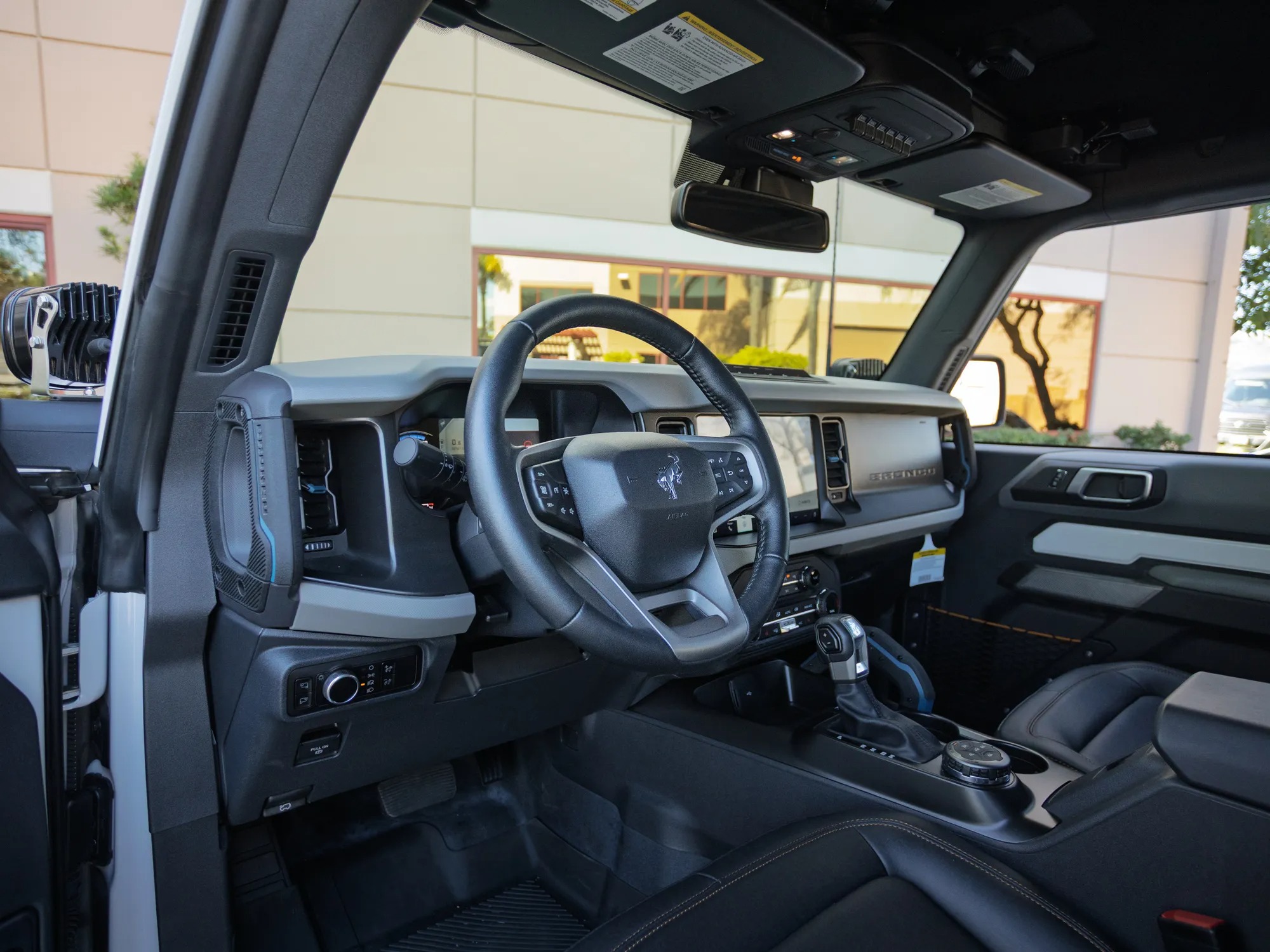 Modified 2023 Ford Bronco Badlands Advanced