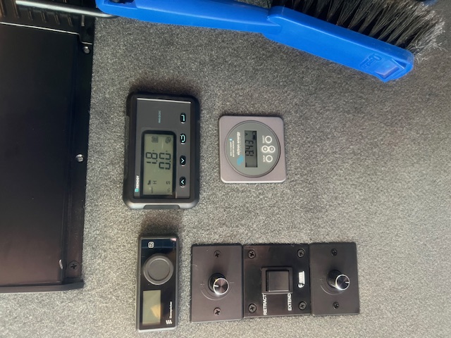 1999 Ford E-350 Super Duty 4x4 Camper