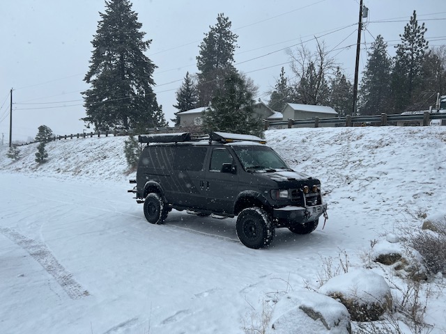 1999 Ford E-350 Super Duty 4x4 Camper - 3