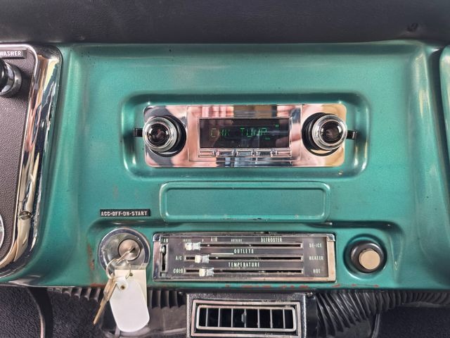 1970 Chevrolet C10 Panel Truck