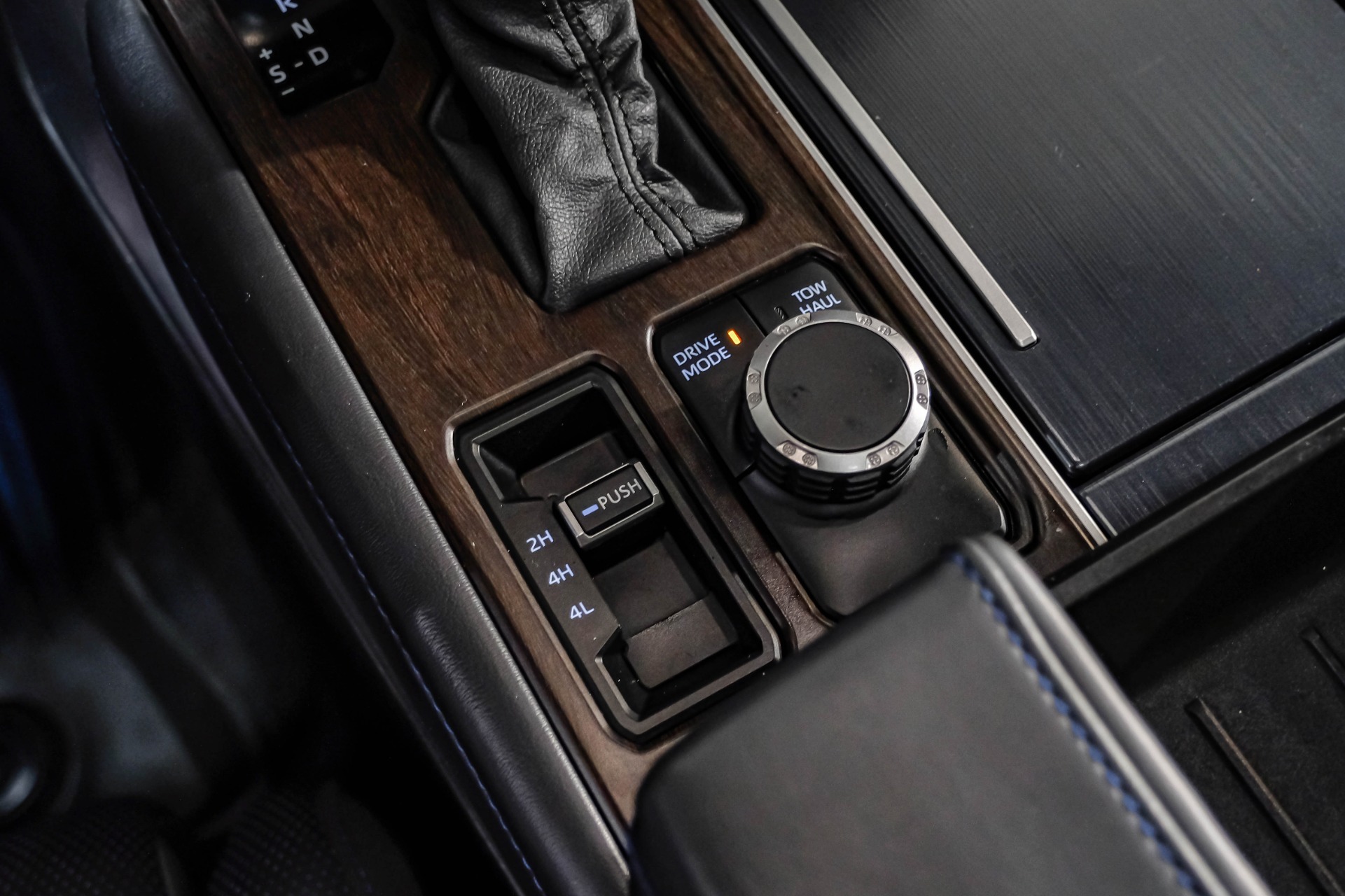 2024 Toyota Tundra Platinum HV