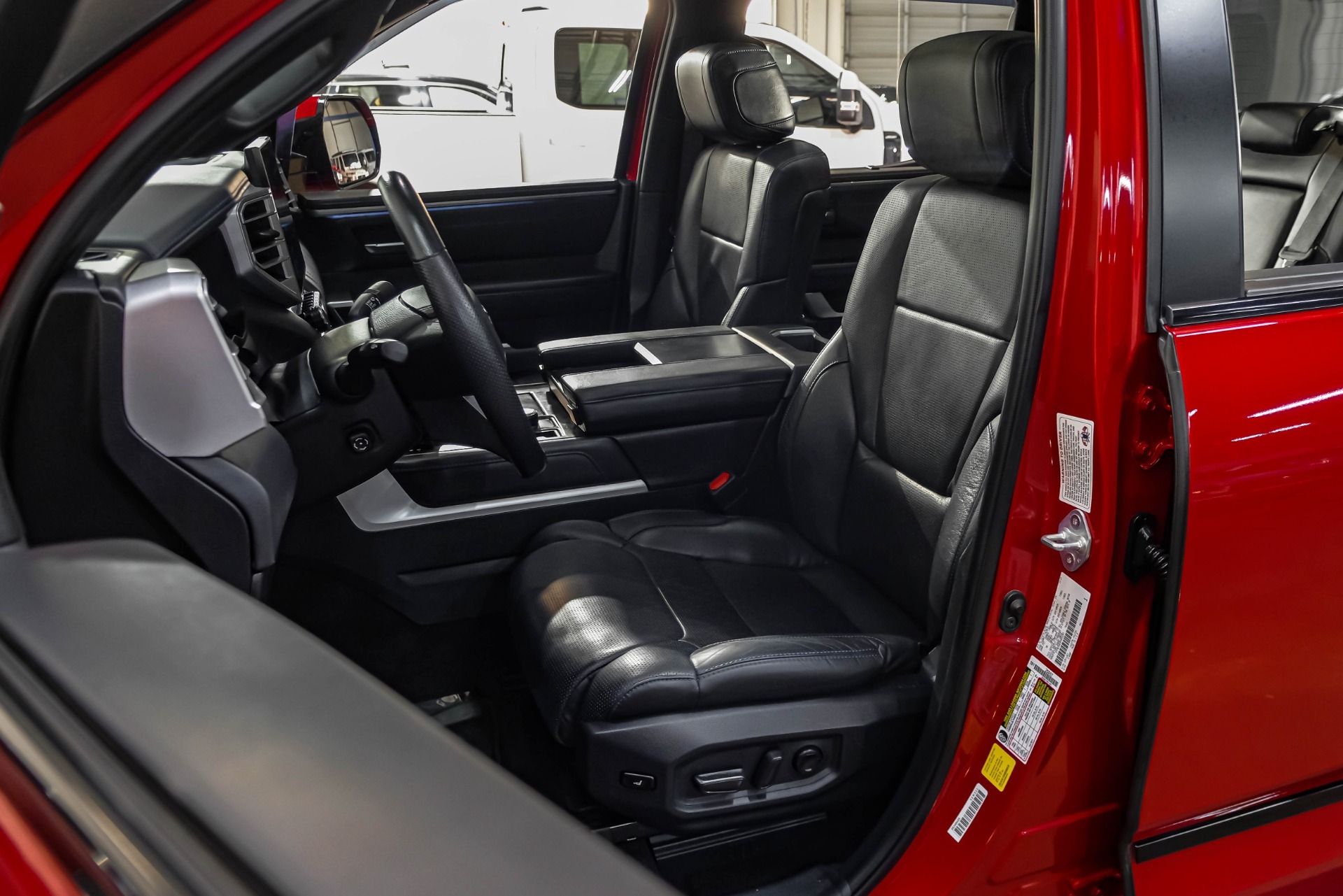 2024 Toyota Tundra Platinum HV