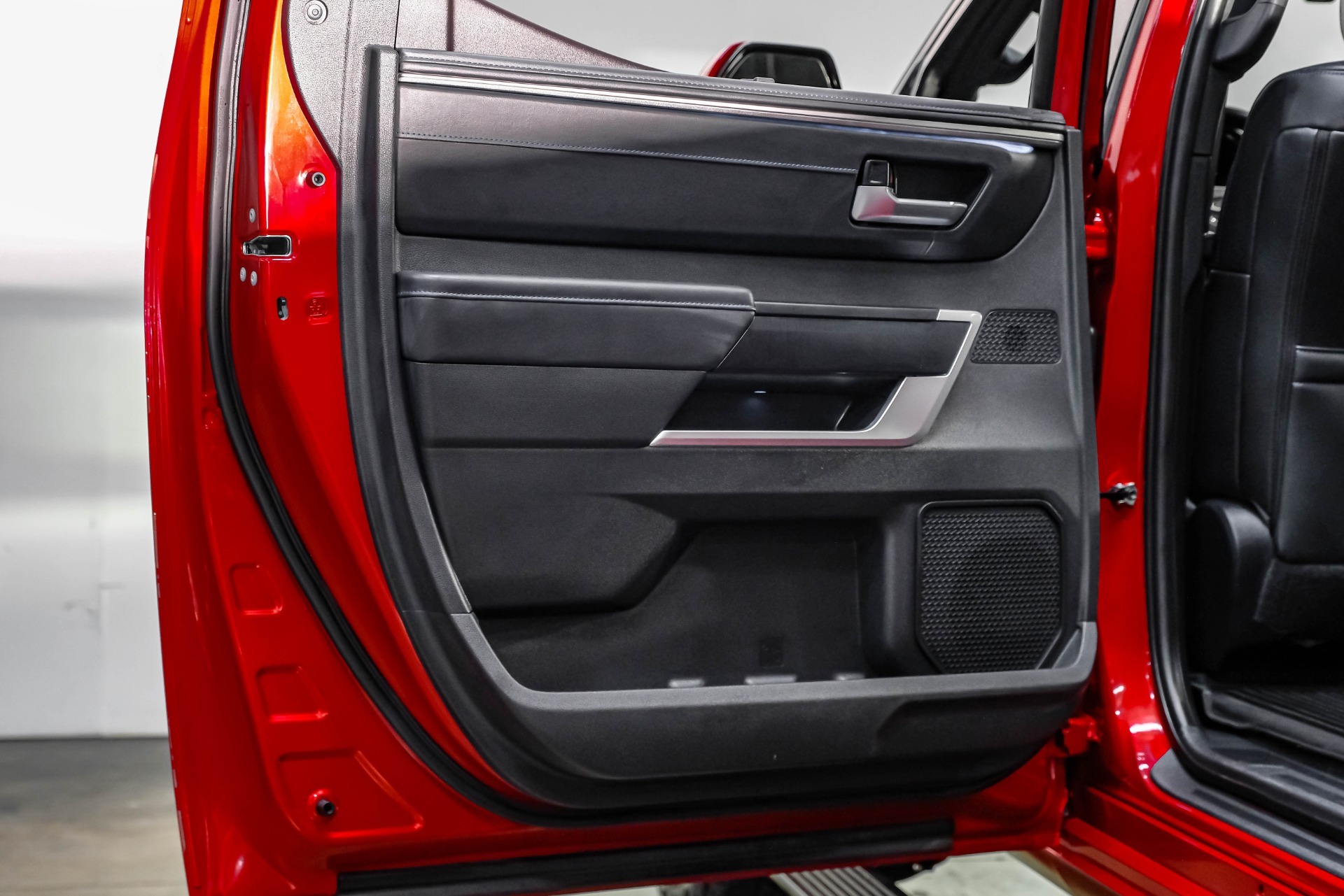 2024 Toyota Tundra Platinum HV