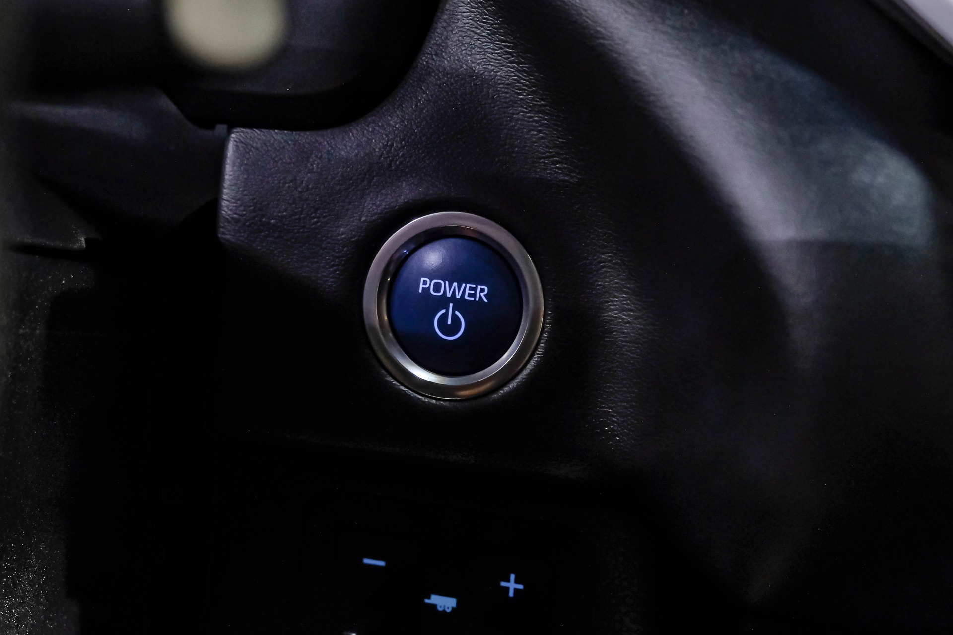 2024 Toyota Tundra Platinum HV