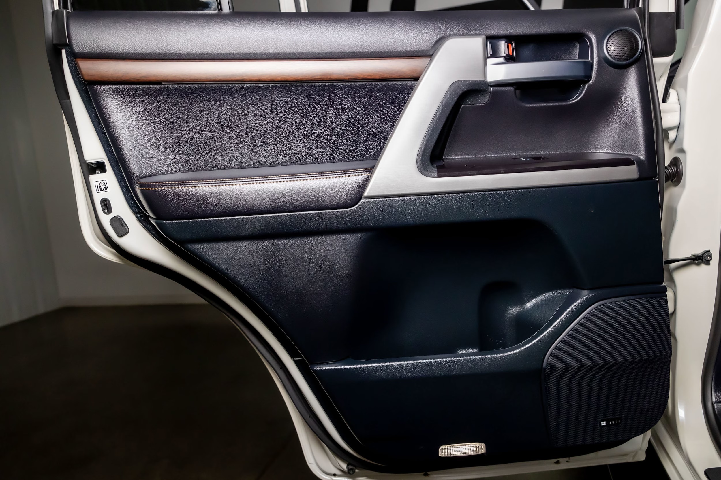 2020 Toyota Land Cruiser Heritage Edition