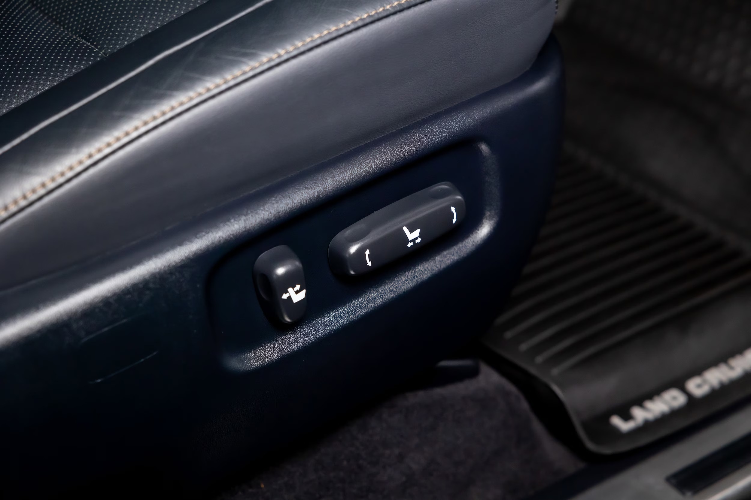 2020 Toyota Land Cruiser Heritage Edition