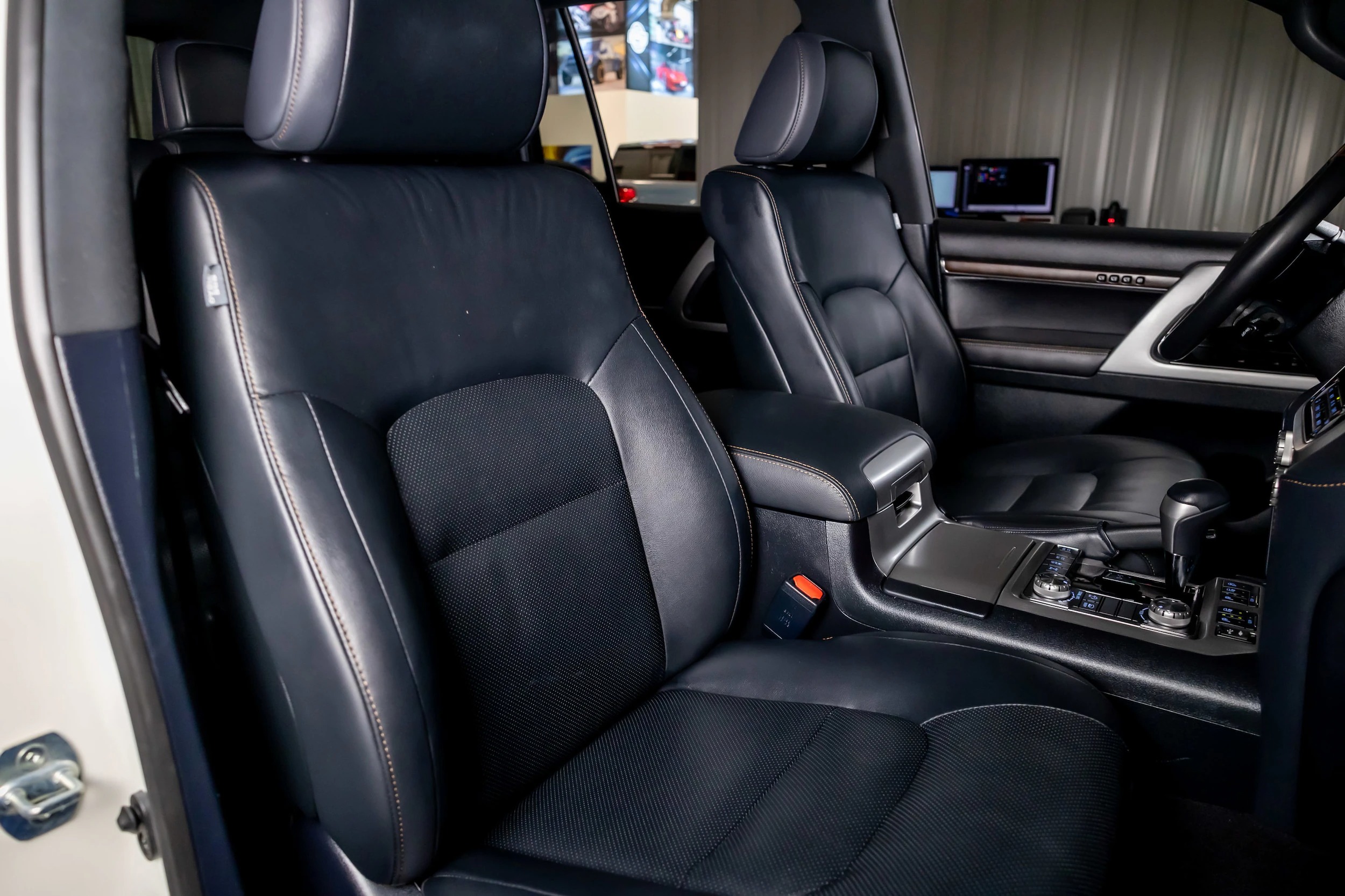 2020 Toyota Land Cruiser Heritage Edition