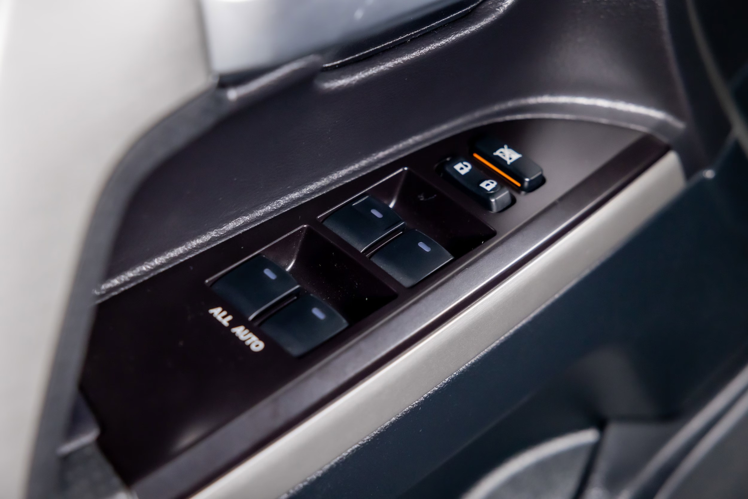 2020 Toyota Land Cruiser Heritage Edition