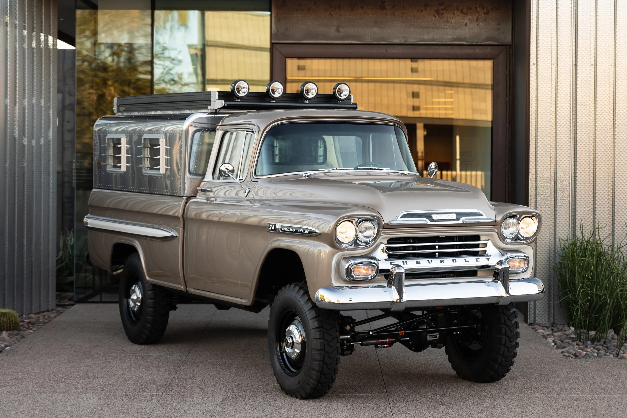 1959 Delmo Chevrolet Apache Overlander
