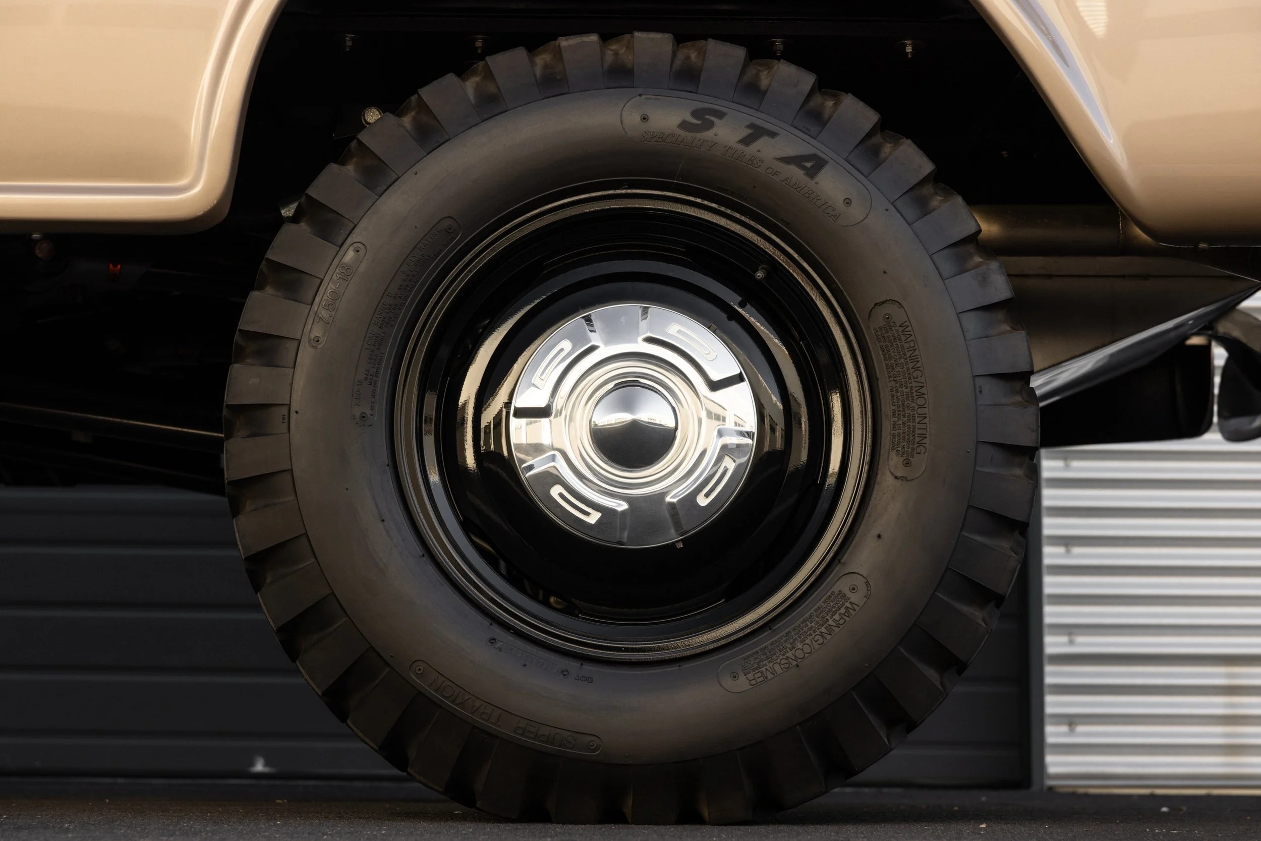 1959 Delmo Chevrolet Apache Overlander