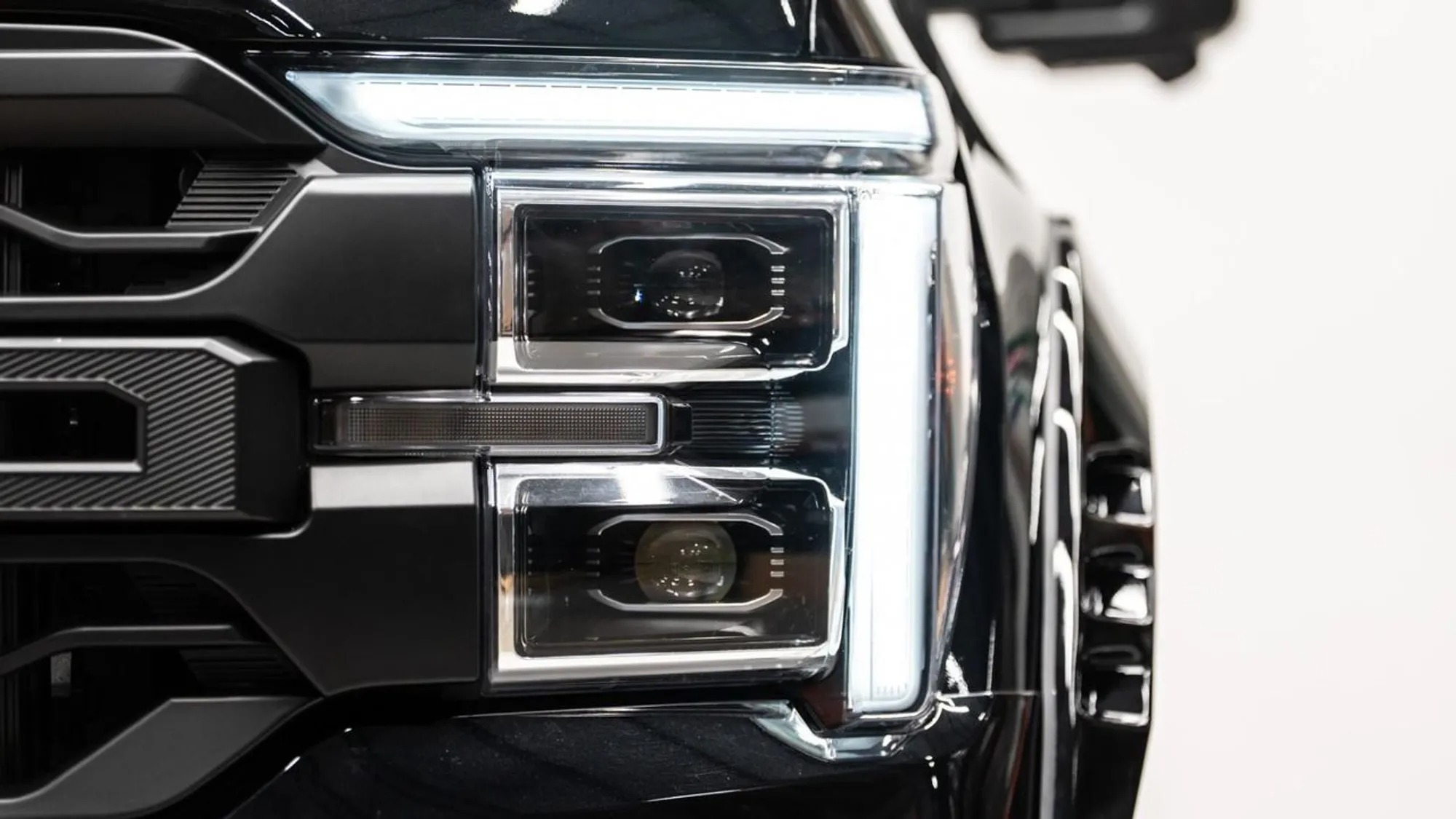 2024 Ford F-150 Larait Carbonline