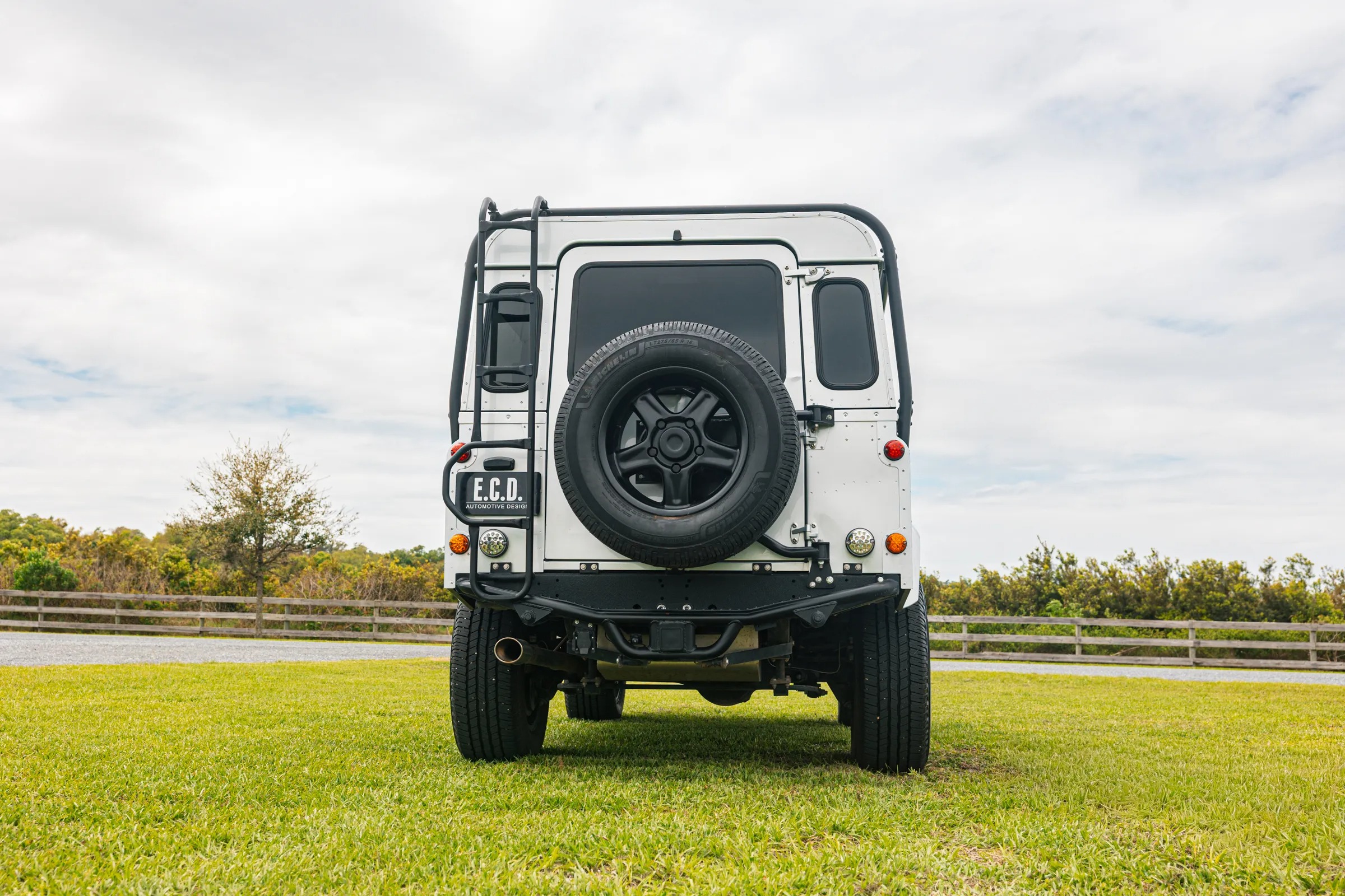 1996 ECD Vintage Land Rover Defender 110