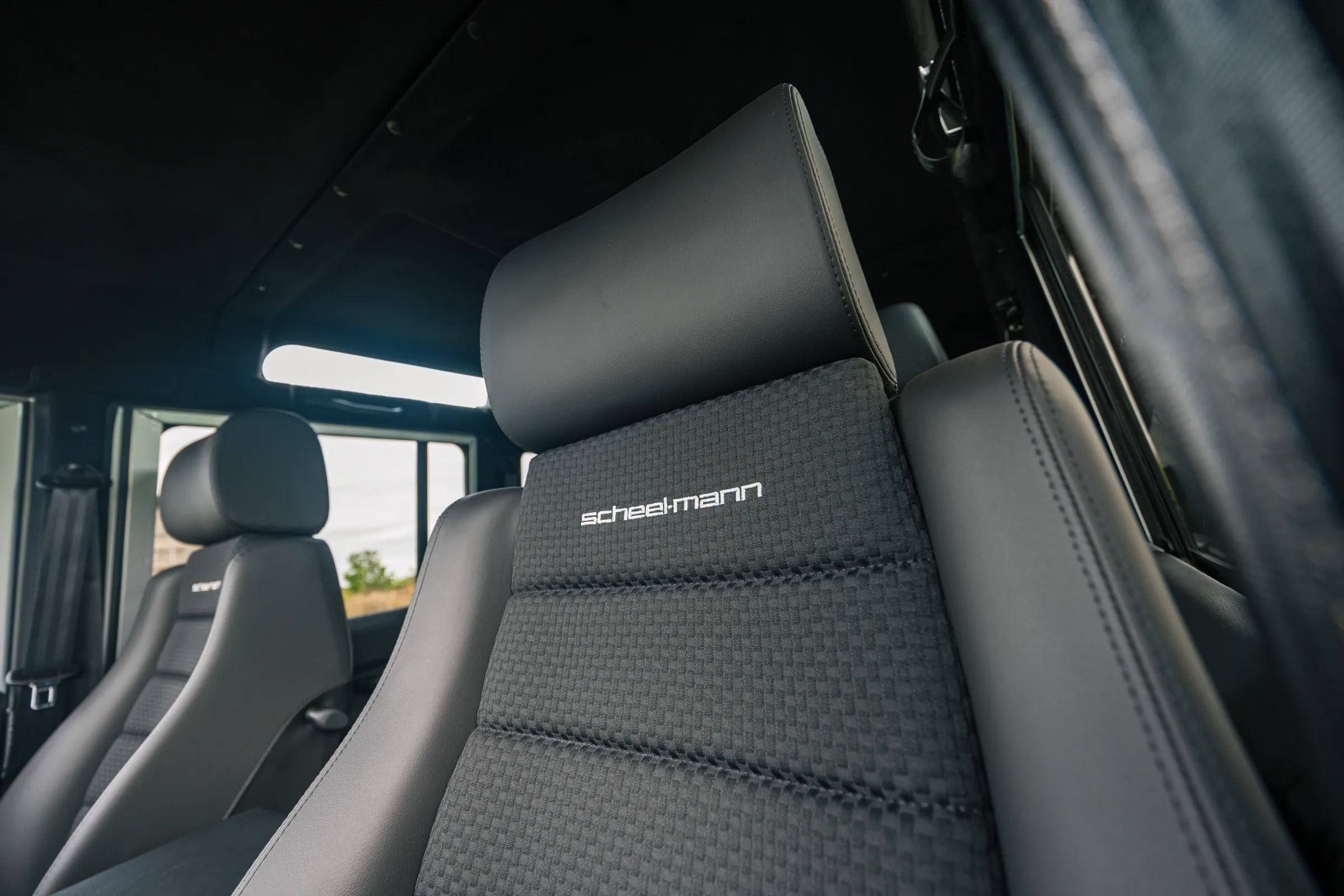 1996 ECD Vintage Land Rover Defender 110