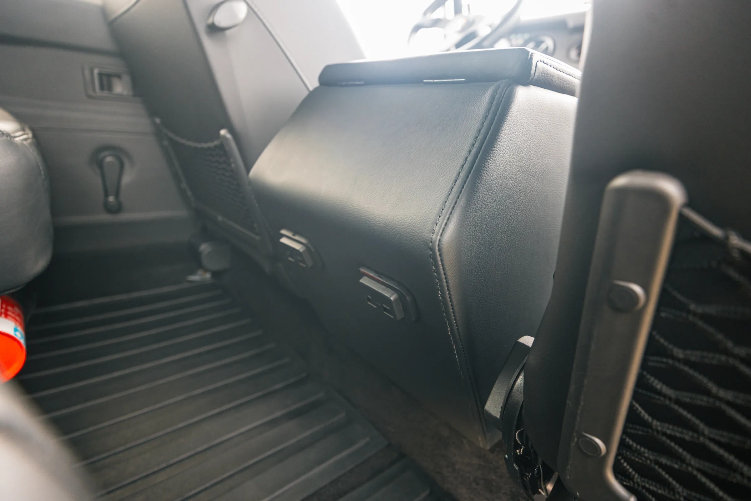 1996 ECD Vintage Land Rover Defender 110