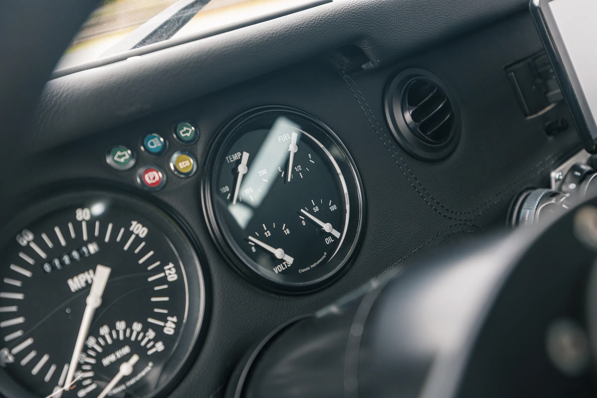 1996 ECD Vintage Land Rover Defender 110